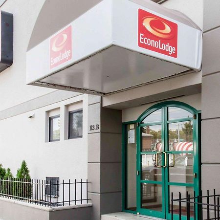 Econo Lodge South Ozone Park Нью-Йорк Екстер'єр фото