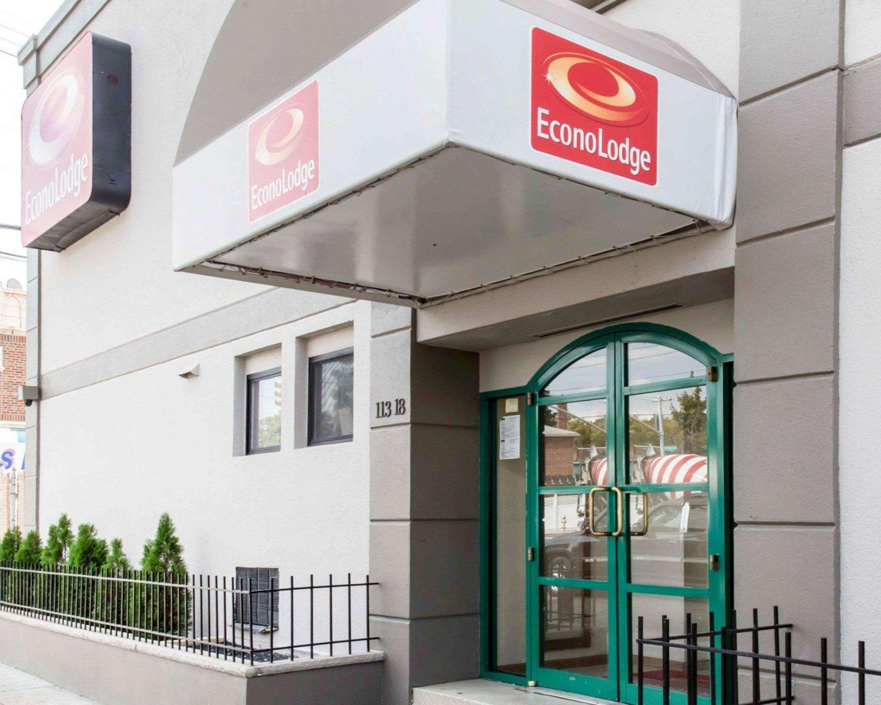 Econo Lodge South Ozone Park Нью-Йорк Екстер'єр фото