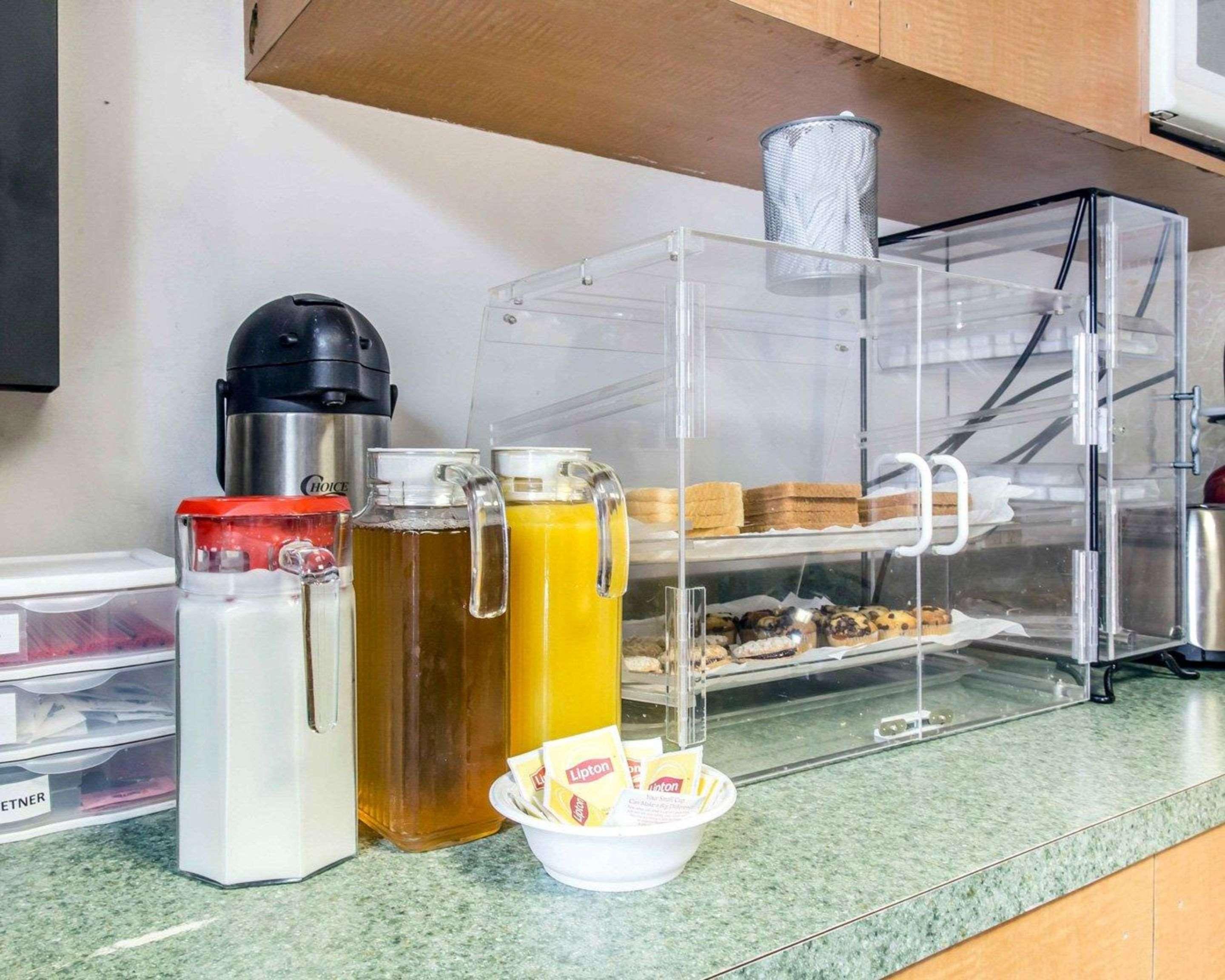 Econo Lodge South Ozone Park Нью-Йорк Екстер'єр фото