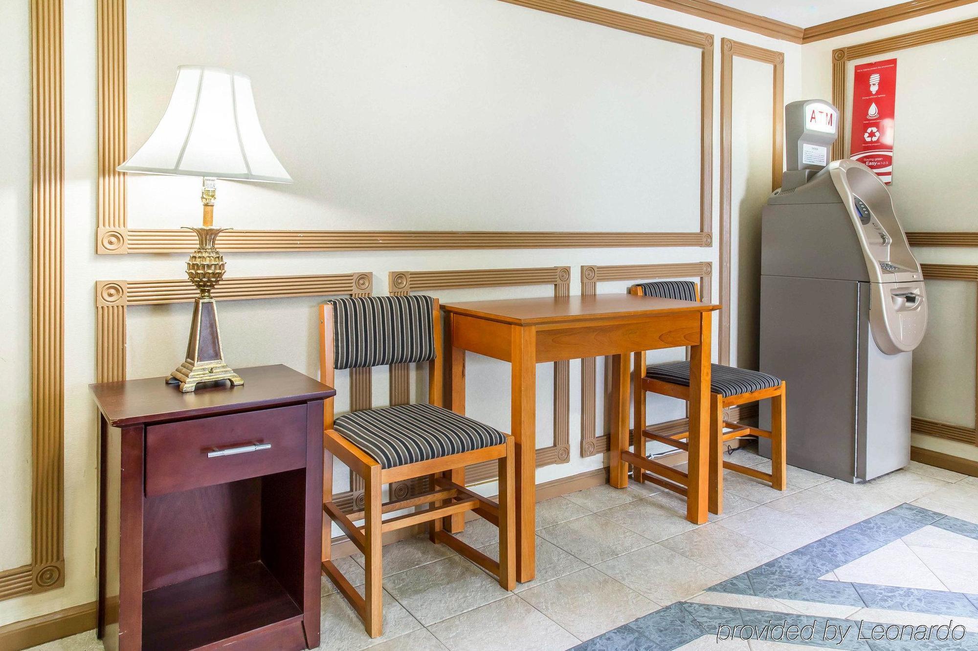 Econo Lodge South Ozone Park Нью-Йорк Екстер'єр фото
