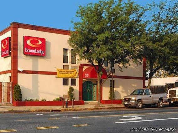 Econo Lodge South Ozone Park Нью-Йорк Екстер'єр фото