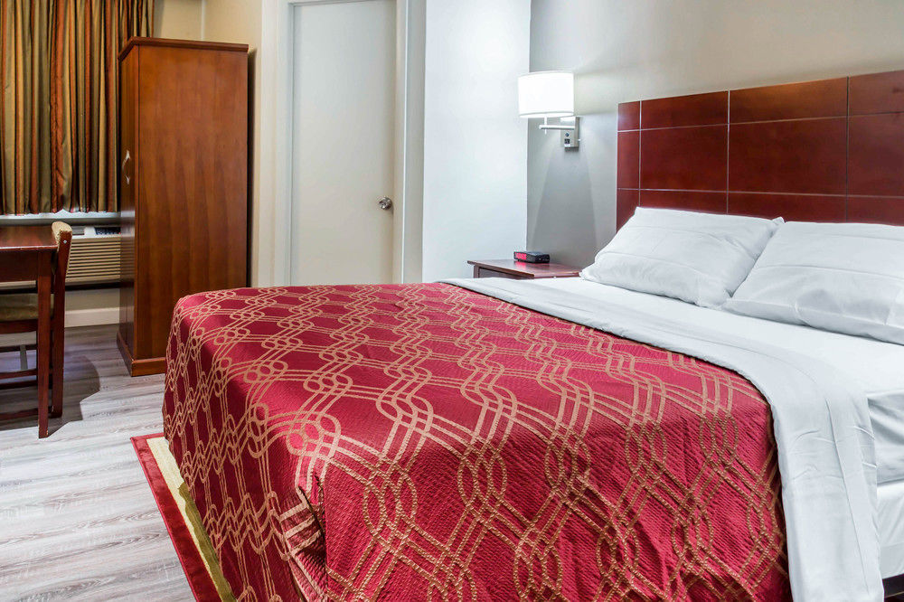 Econo Lodge South Ozone Park Нью-Йорк Екстер'єр фото